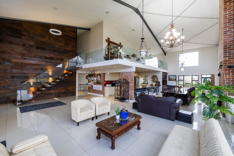 6 Bedroom Property for Sale in Stellenbosch Farms Western Cape